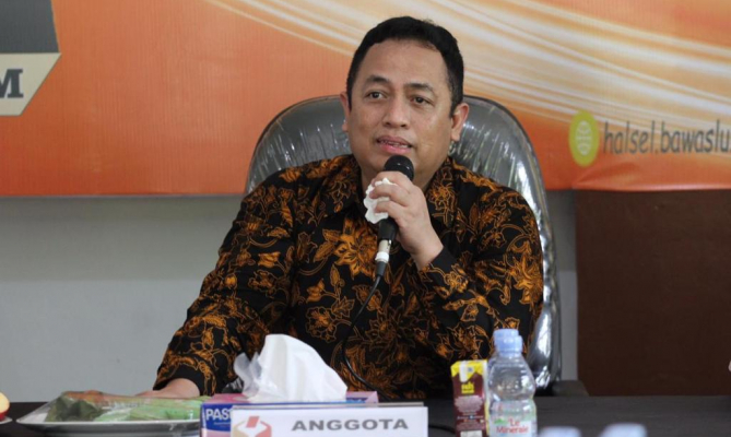 Sambangi Halsel, Puadi Minta Seluruh Jajaran Tingkatkan Pemahaman Regulasi Pemilu dan Pemilihan