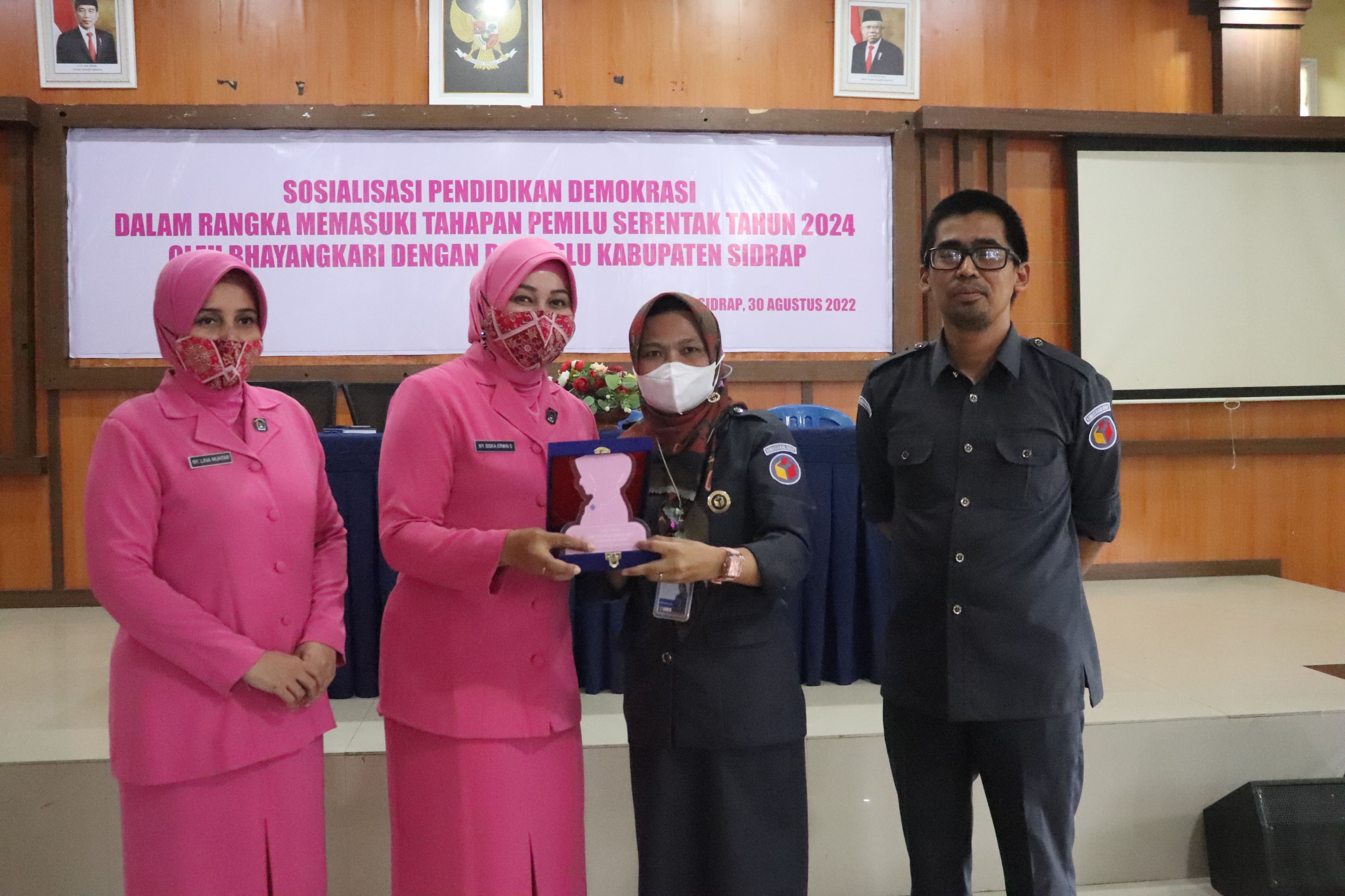Bawaslu Sidrap ajak Bhayangkari untuk Tolak politik Uang
