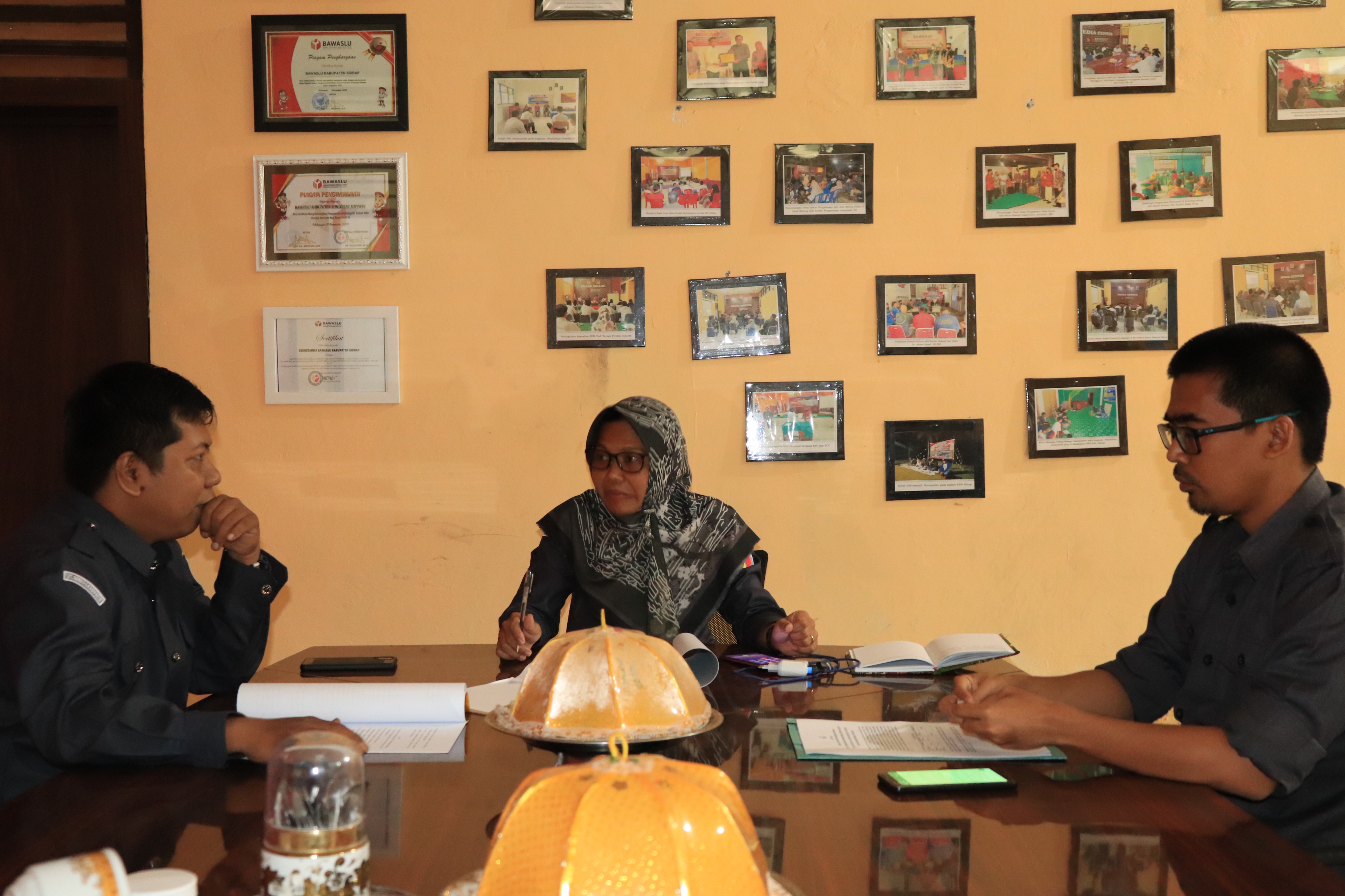 Bawaslu Kabupaten Sidereng Rappang Gelar Rapat Pleno