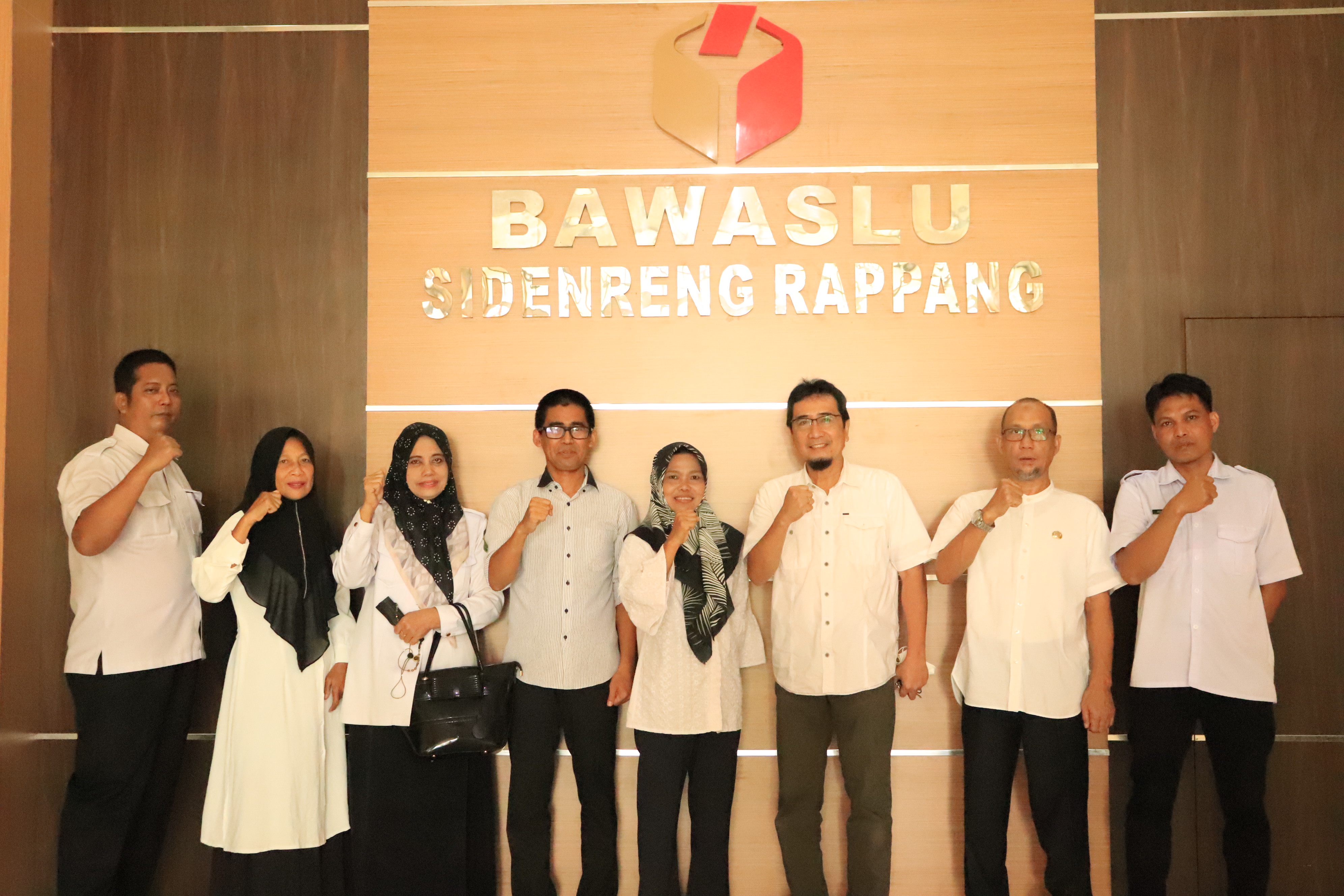 Bawaslu Kabupaten Sidenreng Rappang Menerima Kunjungan Kesbangpol Kabupaten Sidrap