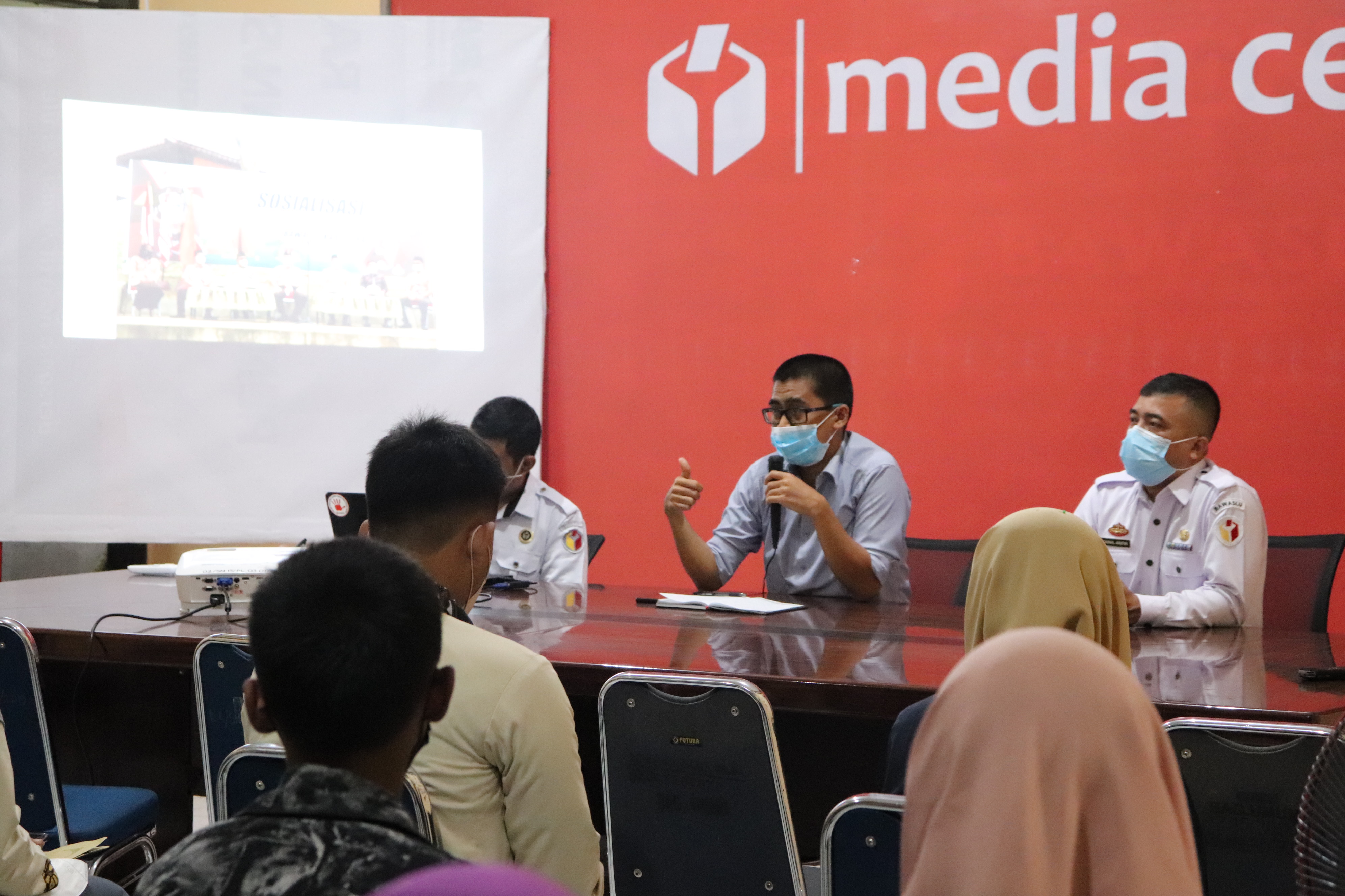 Jelang Tahap Akhir Penilaian Lomba Video Pendek, Bawaslu Sidrap Rapat Koordinasi Bersama peserta.