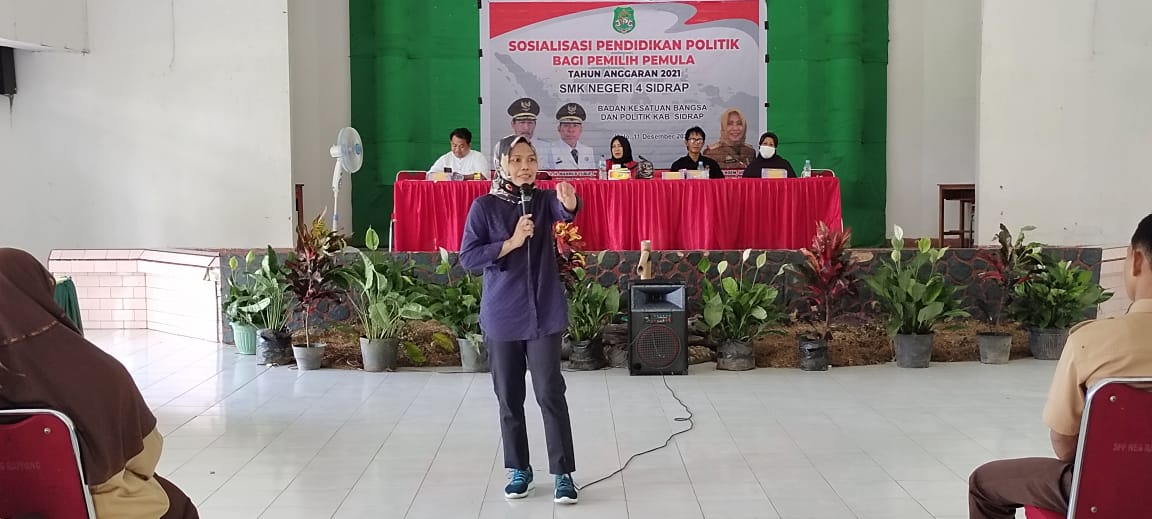 Jadi Pemateri dalam Sosialisasi Pendidikan Politik, Ini yang disampaikan Ketua Bawaslu Sidrap