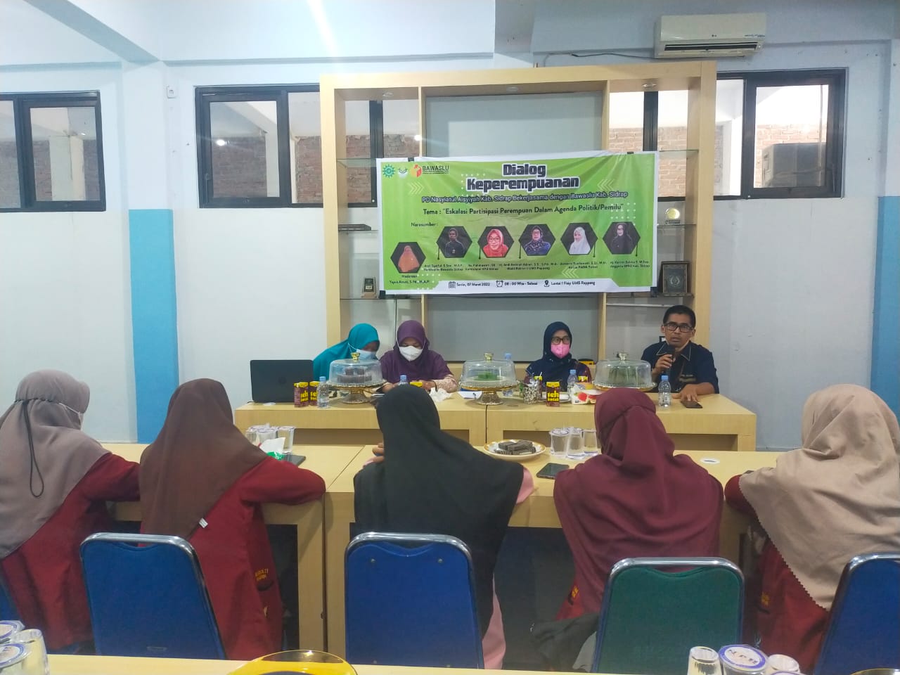 Tindak Lanjuti Kesepakatan pada MoU, Bawaslu Sidrap dan Nasyiatul Aisyiyah Gelar Dialog Keperempuanan