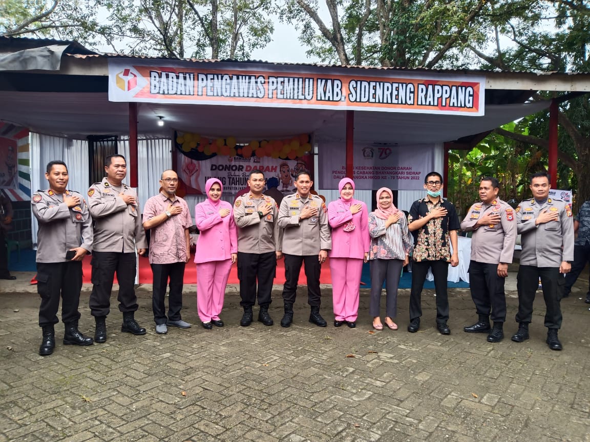 Rangkaian HUT Bawaslu Kabupaten/Kota, Bawaslu Sidrap gelar Aksi Kemanusiaan Donor Darah