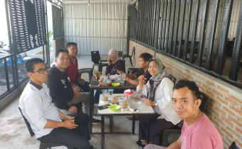 Jelang Masuk Masa Tahapan, Media dan Bawaslu diskusi Sambil Ngopi - Ngopi di Warkop