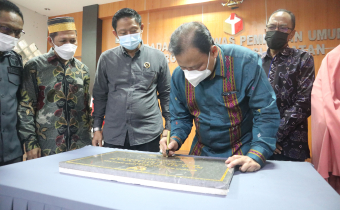 Ketua Bawaslu Resmikan Ruang Sidang Nur Mutmainnah" Bawaslu Sulsel"
