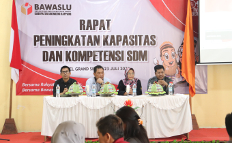 Mantapkan Kualitas Pengawas Jelang Pemilu 2024, Bawaslu Sidrap gelar Rapat Peningkatan Kapasitas dan Kompetensi SDM