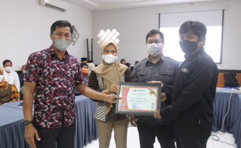 Bawaslu Sidrap kembali terima penghargaan dari Bawaslu Provinsi Sulawesi Selatan
