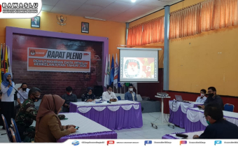 Pimpinan Bawaslu Sidrap Hadiri Rapat Pleno Terbuka Pemutakhiran Data Pemilih Berkelanjutan (DPB) Periode Oktober 2020