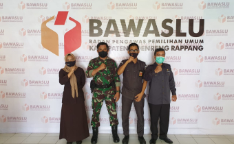 Kunjungan Danramil Watang Pulu di kantor Bawaslu Kabupaten Sidrap